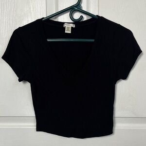 Bozzolo Black V-Neck Ribbed Crop Top short sleeve tee size Medium